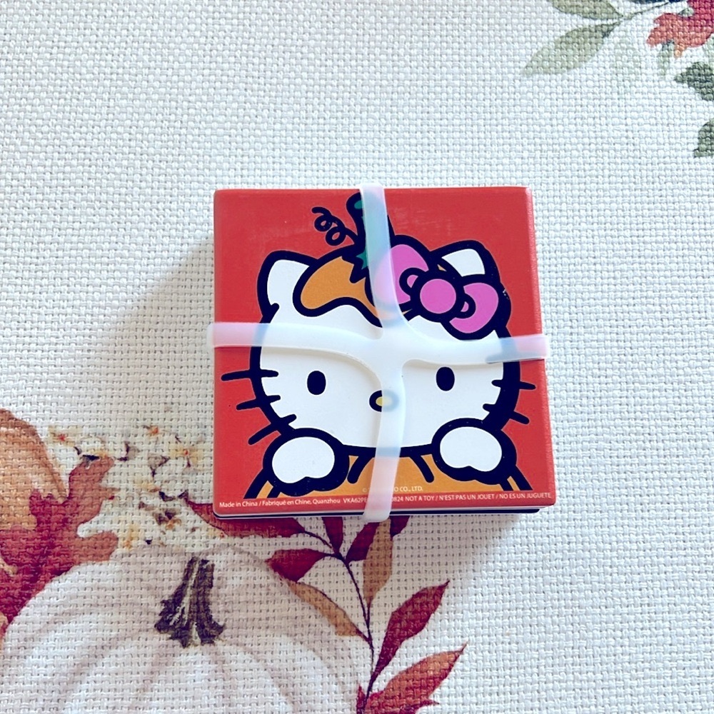 4 ceramic Halloween hello kitty coasters